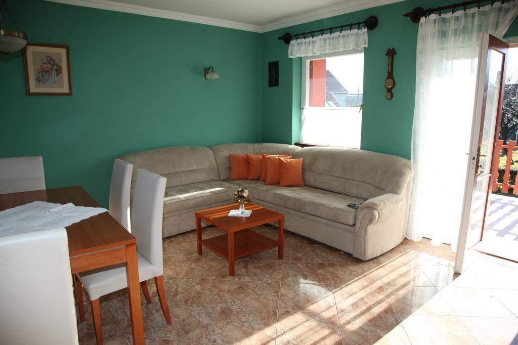 Edina Apartman Zalakaros Szoba fotó