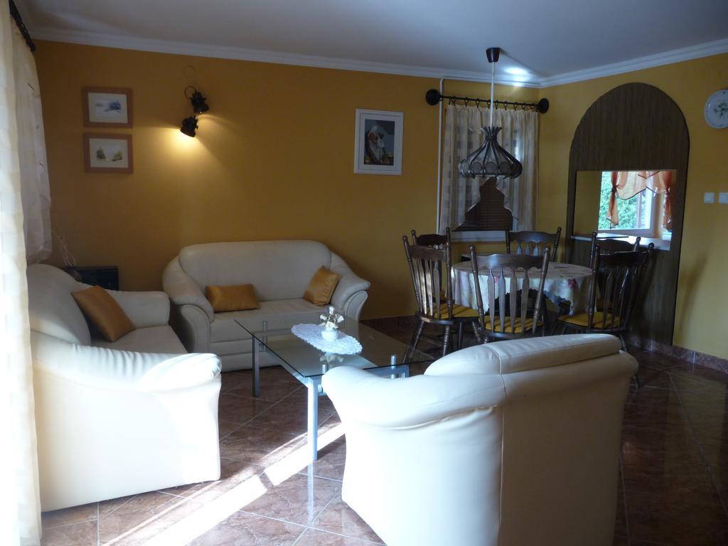 Edina Apartman Zalakaros Szoba fotó